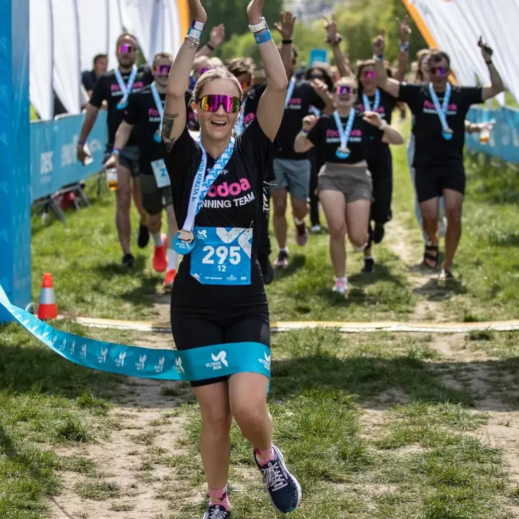 VIF ONE BLACK X ROSE PINK